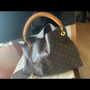 Louis Vuitton Artsy Mm
